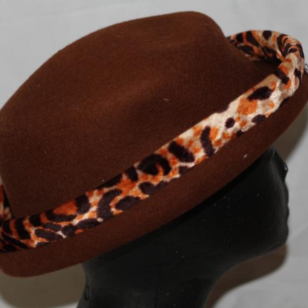 Leopard Wool Bucket Hat - Picture 4 of 6